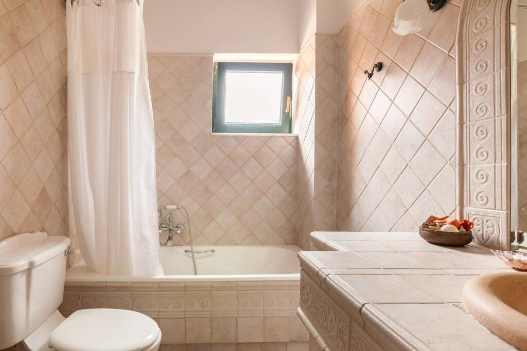 Luxury Villa In Agios Nikolaos With Private Pool Exteriör bild